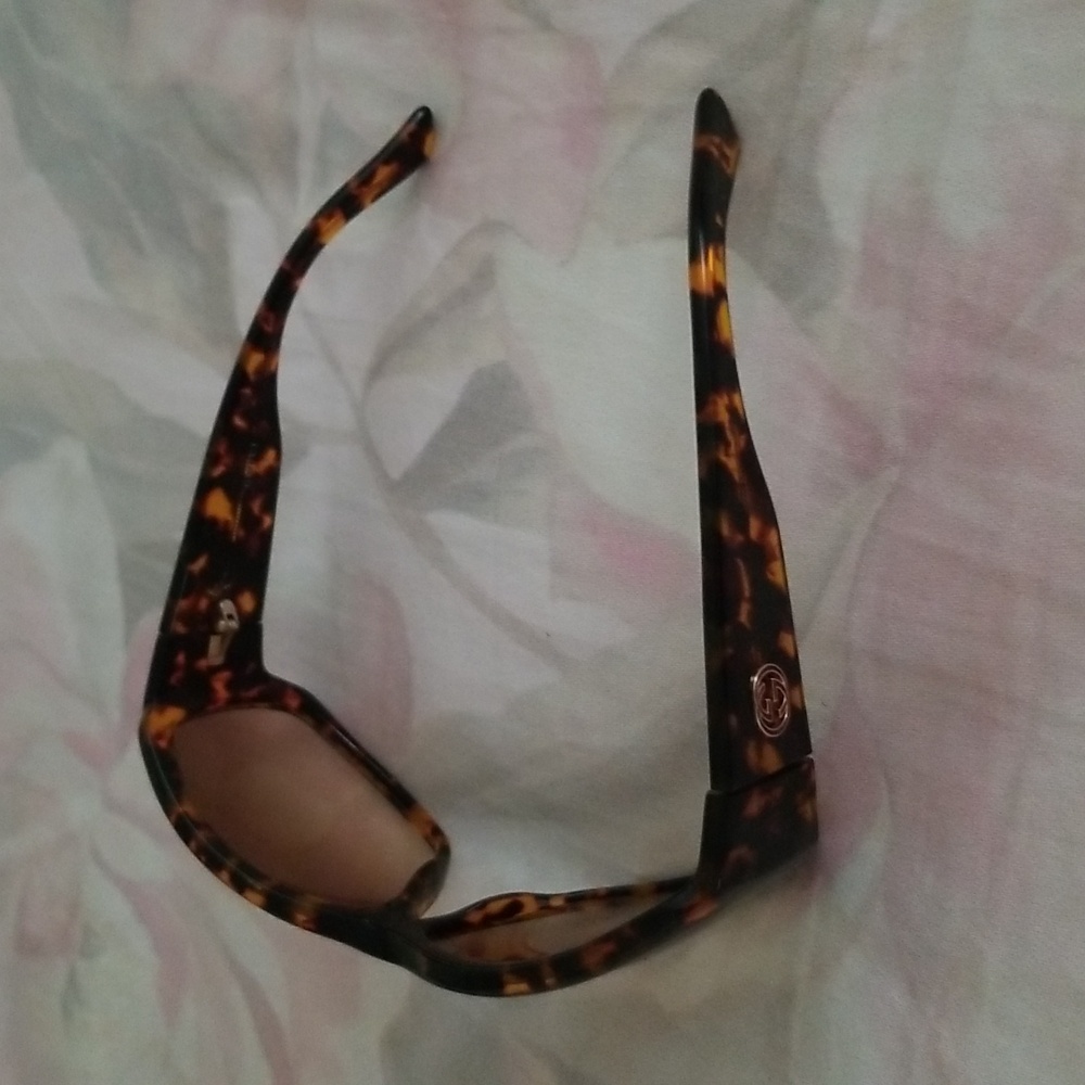 Gucci sunglasses - Picture 5 of 11